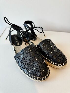 Unisa Black Laser Cut Espadrille Flats Ankle Tie Shoes Size 7 Boho